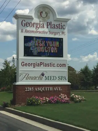 A sign for georgia plastic and its medical spa.